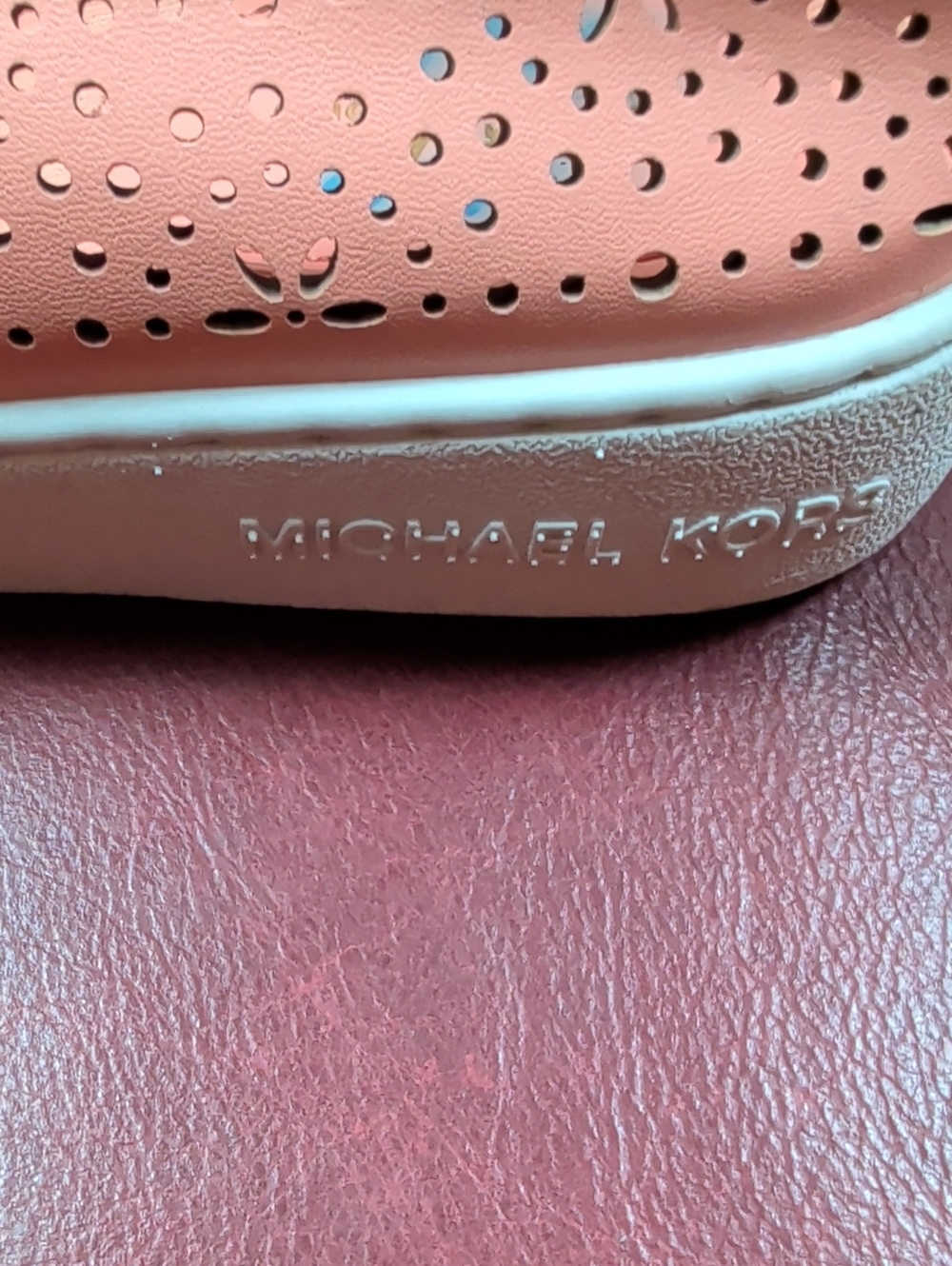 Michael Kors Coral Perforated Slip-On Shows Size 6 - Picture 8 of 13